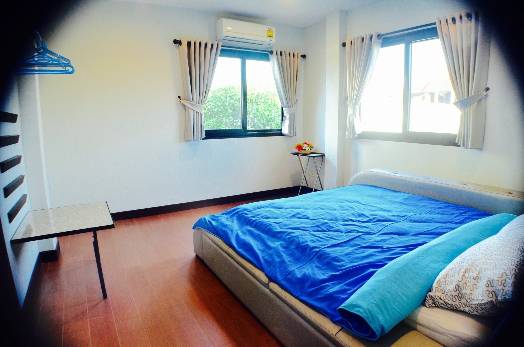 4 Bedroom House At Skytrain