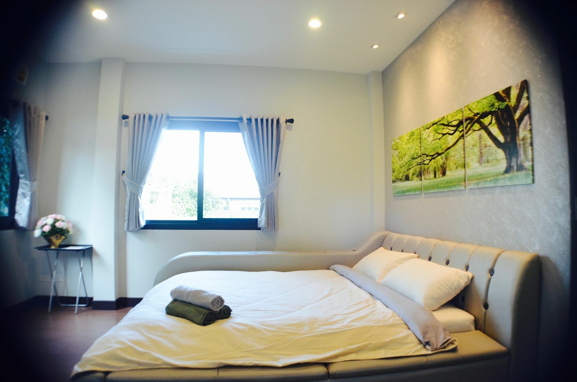 4 Bedroom House At Skytrain Hotel Bangkok